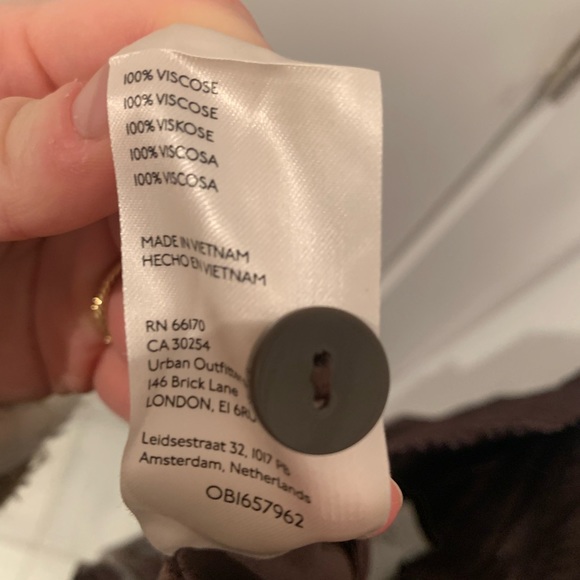 By Anthropologie grey 100% viscose cargo pant size 0. - Picture 4 of 4